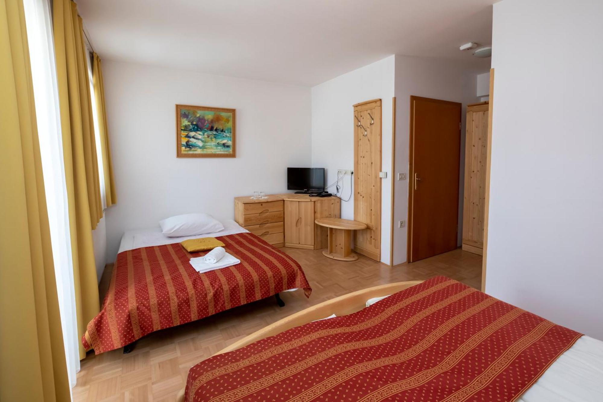 Art Hotel Kristal Бохинь Экстерьер фото