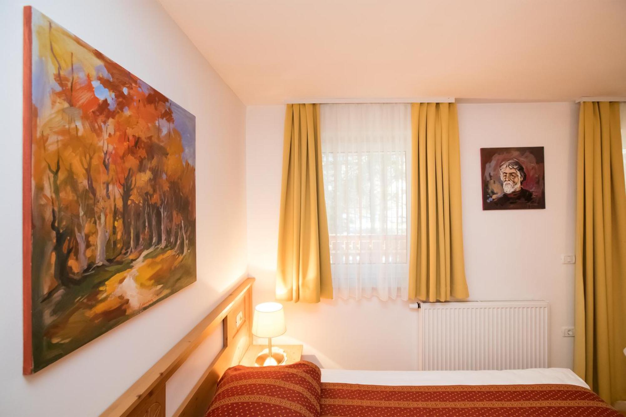 Art Hotel Kristal Бохинь Экстерьер фото